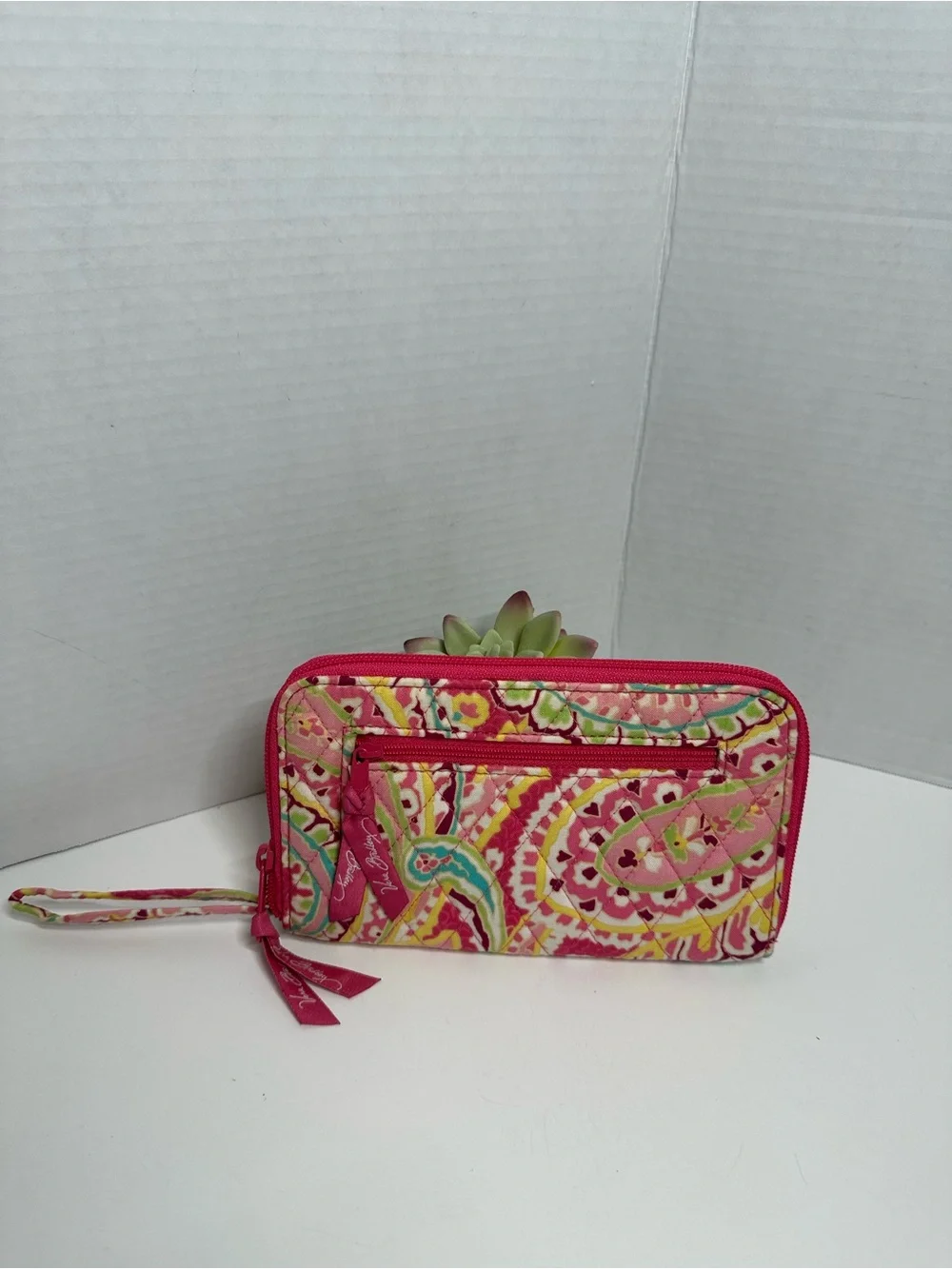 Vera Bradley Pink Floral Paisley Quilted Zip Wallet